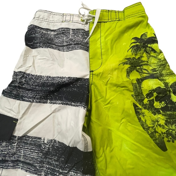 Old Navy swimming shorts size XL 14-16 - Picture 2 of 15